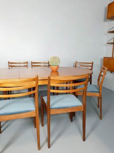 G plan vintage eetkamertafel ovel eetkamerstoelen chairs table oval design retro
