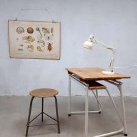 Vintage industriële tekentafel bureau Industrial desk drawing table