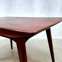 vintage design tafel table Webe Louis van Tefeffelen