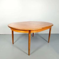 Victor Wilkens G-plan vintage dining table eetkamer tafel ovaal oval design