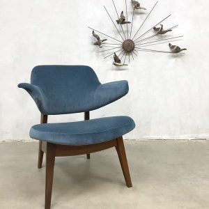 Vintage blue velvet lounge chair fauteuil armchair Webe Louis van Teeffelen