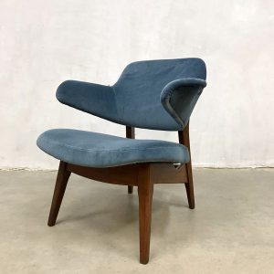 midcentury vintage design pinguin chair wingback lounge fauteuil velvet danish style