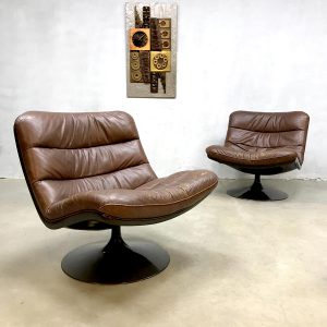 Vintage design swivel chair Artifort draaifauteuil Geoffrey Harcourt F976