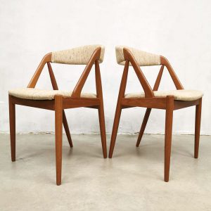 midcentury design Kai Kristiansen eetkamerstoelen dining chairs