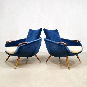Velvet lounge fauteuils armchairs vintage Danish design