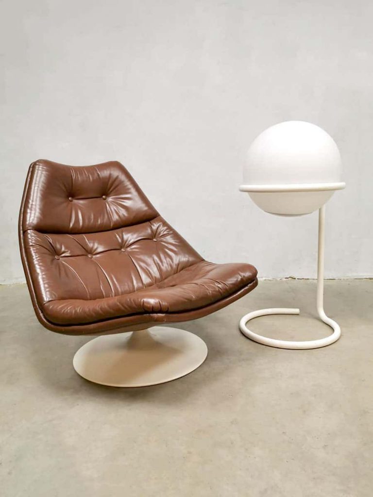 Vintage leather swivel chair draai fauteuil Artifort Geoffrey Harcourt F511