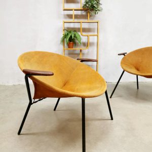 midcentury design lounge fauteuils balloon circle chairs Lea Denmark