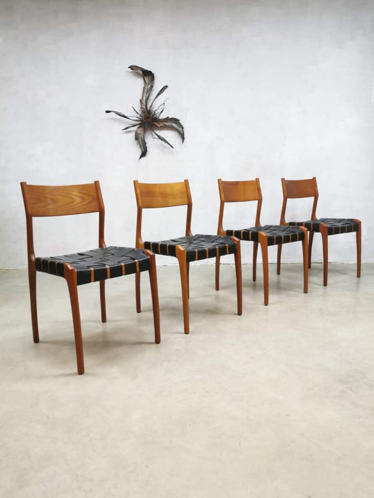 Dining chairs vintage Danish design eetkamerstoelen Deens