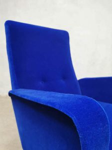 Vintage design Italian fauteuil armchair blue velvet luxury lounge chair