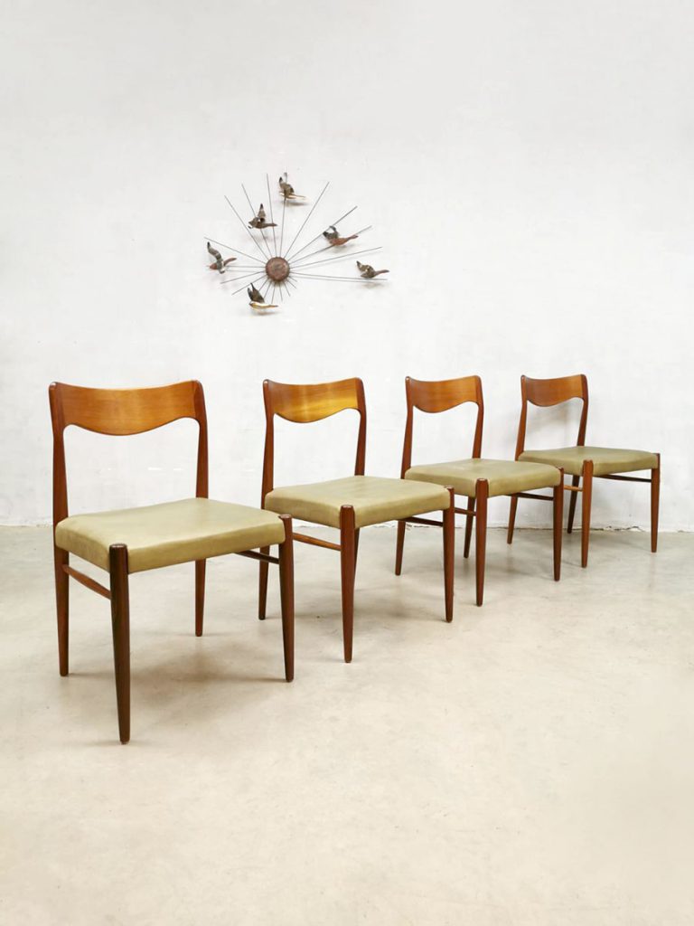 Vintage Danish design dining chairs Niels O Moller eetkamerstoelen dinner chair