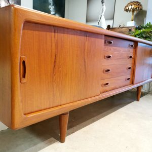 Danish midcentury design teak sideboard dressoir H.P. Hansen