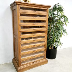 industrial ladekast antiek chest of drawers France