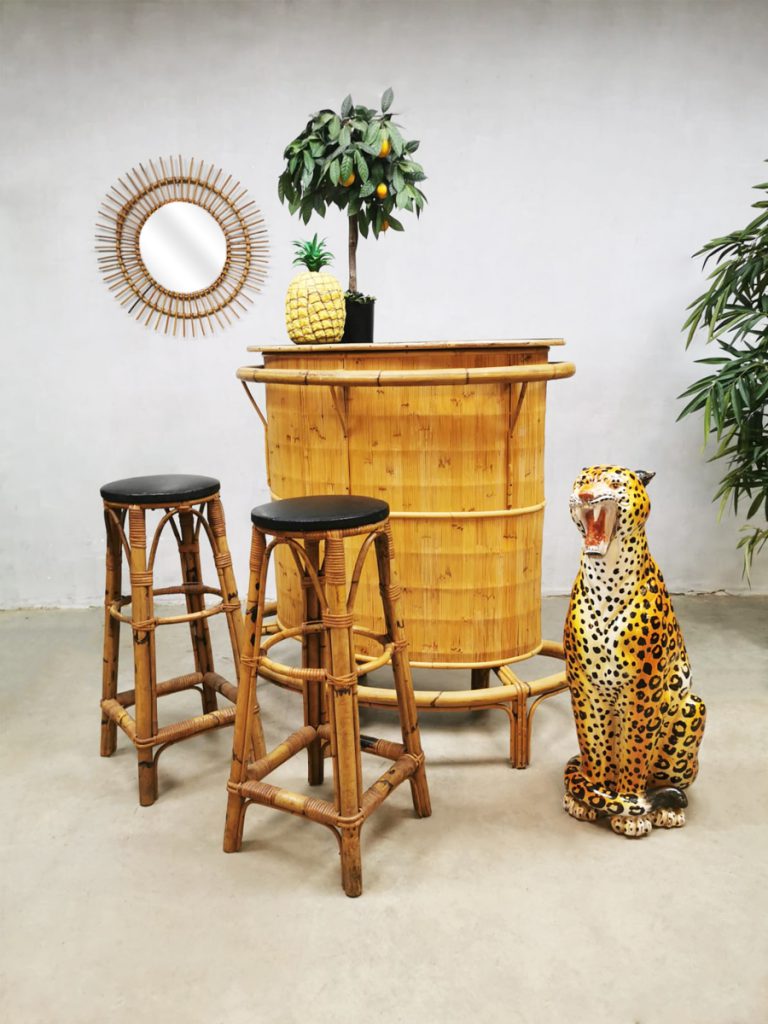 Vintage rattan bamboo Tiki bar bamboe rotan cocktail bar Bestwelhip