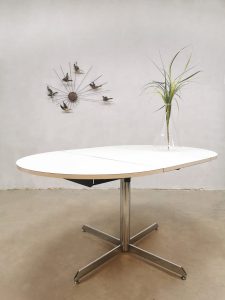 eetkamerstafel vintage dining table minimalism design