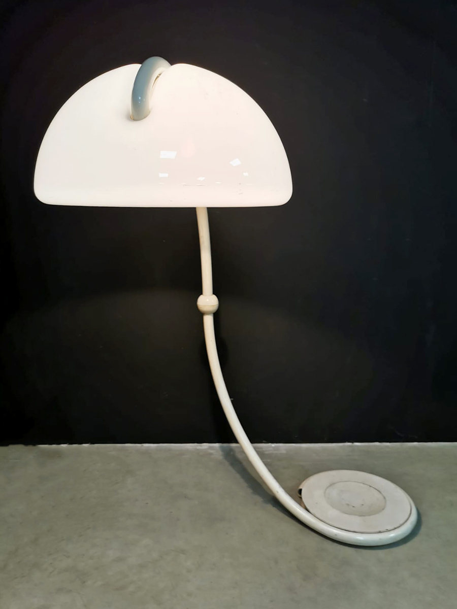 space age Italian design lamp Luce Martinelli