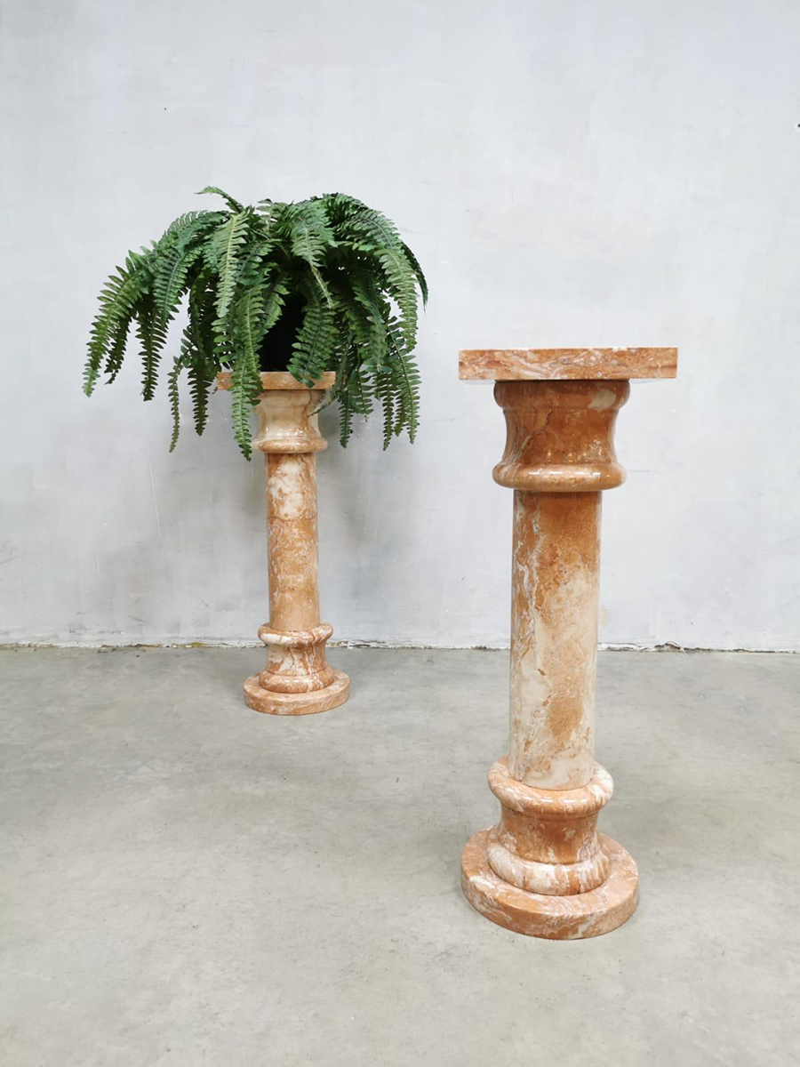 Antique marble column plant stand pillar marmeren zuil 'marble pink'