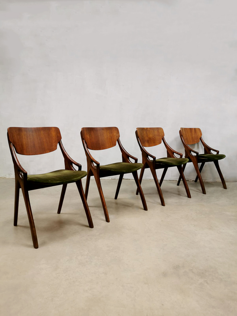 Danish Hovmand Olsen Mogens Kold dinner chairs eetkamerstoel vintage design midcentury