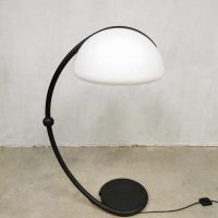 Vintage design ‘Serpente’ floor lamp booglamp Elio Martinelli Luce