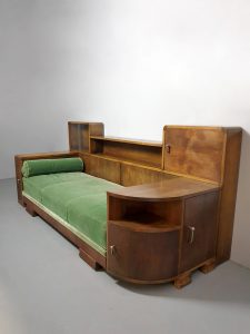 Daybed vintage lounge sofa Art Deco bank slaapbank cabinet unique design
