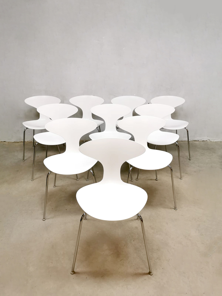 Design 'Orbit' stacking chairs eetkamerstoelen Ross Lovegrove Bernhardt Design