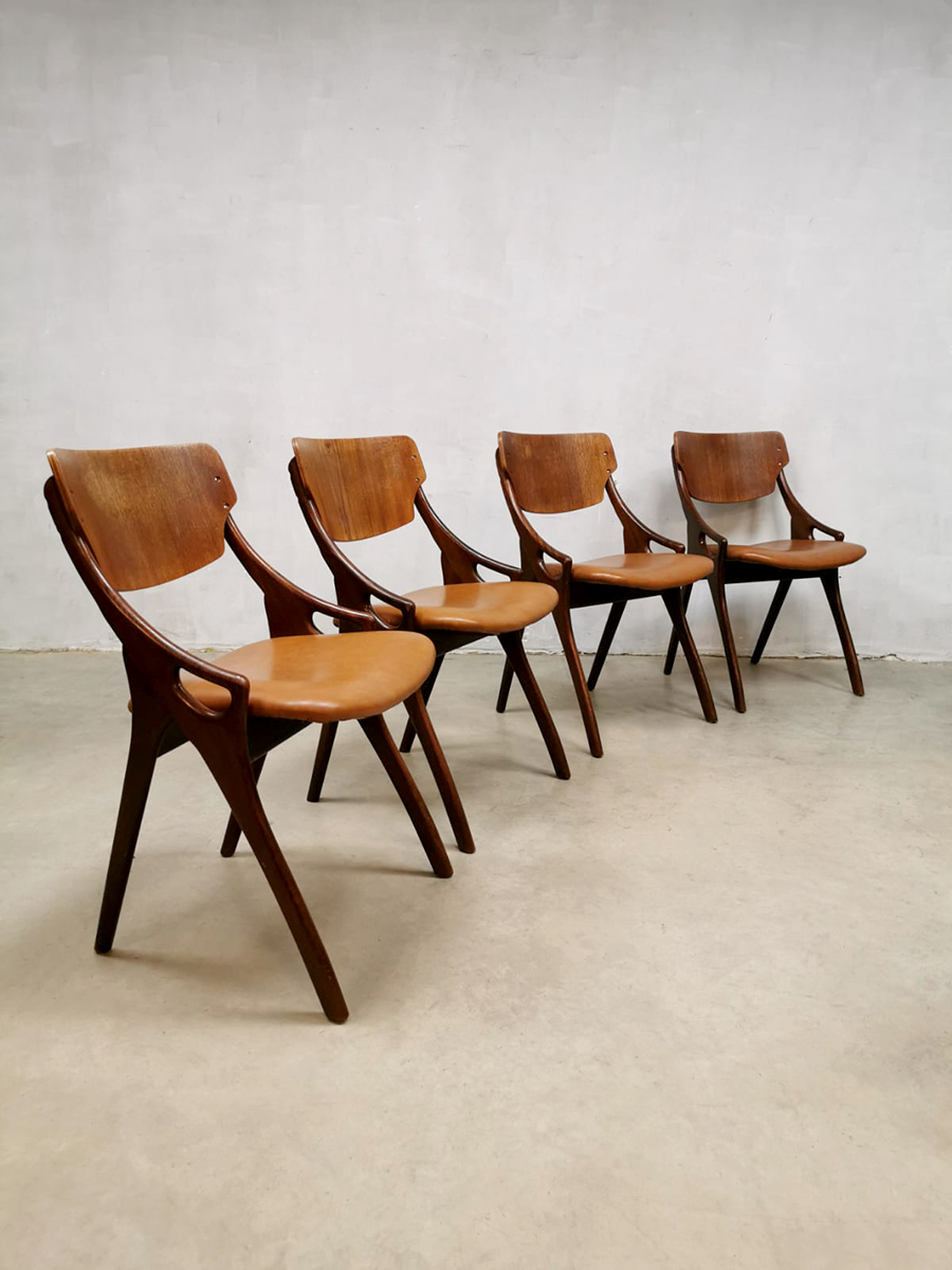 Vintage Danish dining chairs eetkamerstoelen Hovmand Olsen Mogens Kold