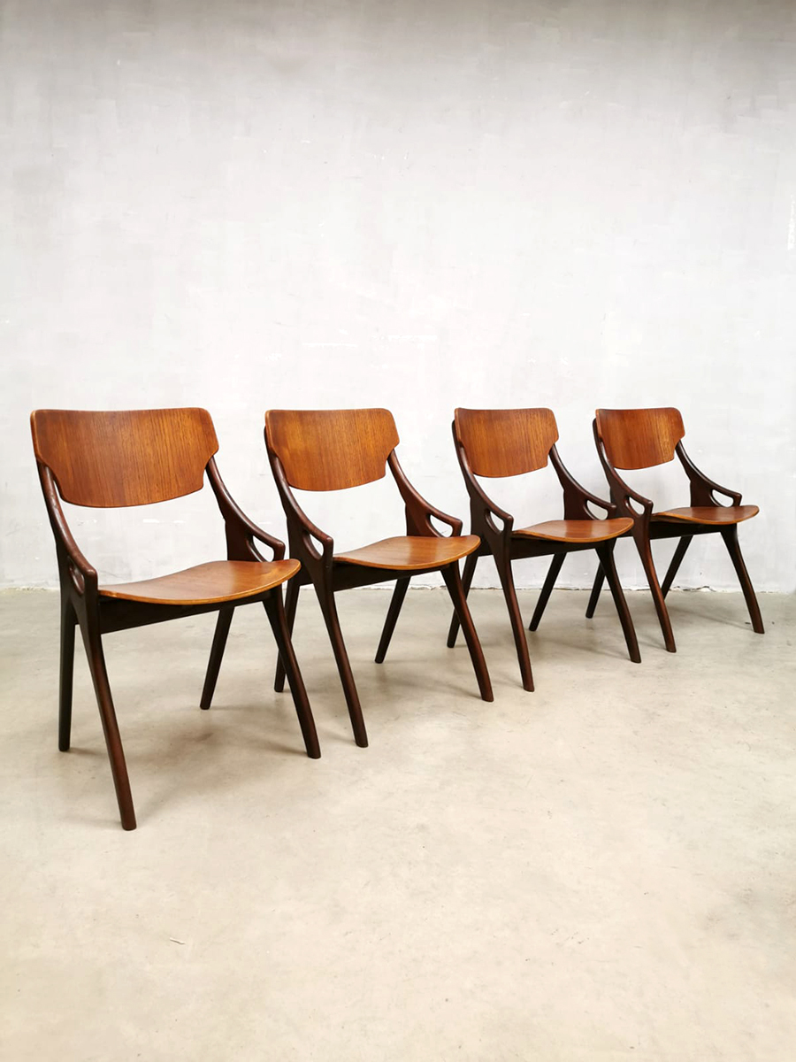Danish vintage dinner chairs eetkamerstoelen Hovmand Olsen'Teak'