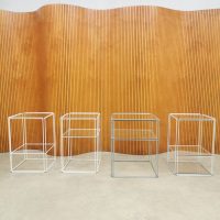 Vintage nesting tables mimiset kubus bijzettafeltjes Max Sauze Atrow ‘Isocele’