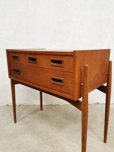 Scandinavian Danish vintage design cabinet chest of drawers sidetable kastje Deens