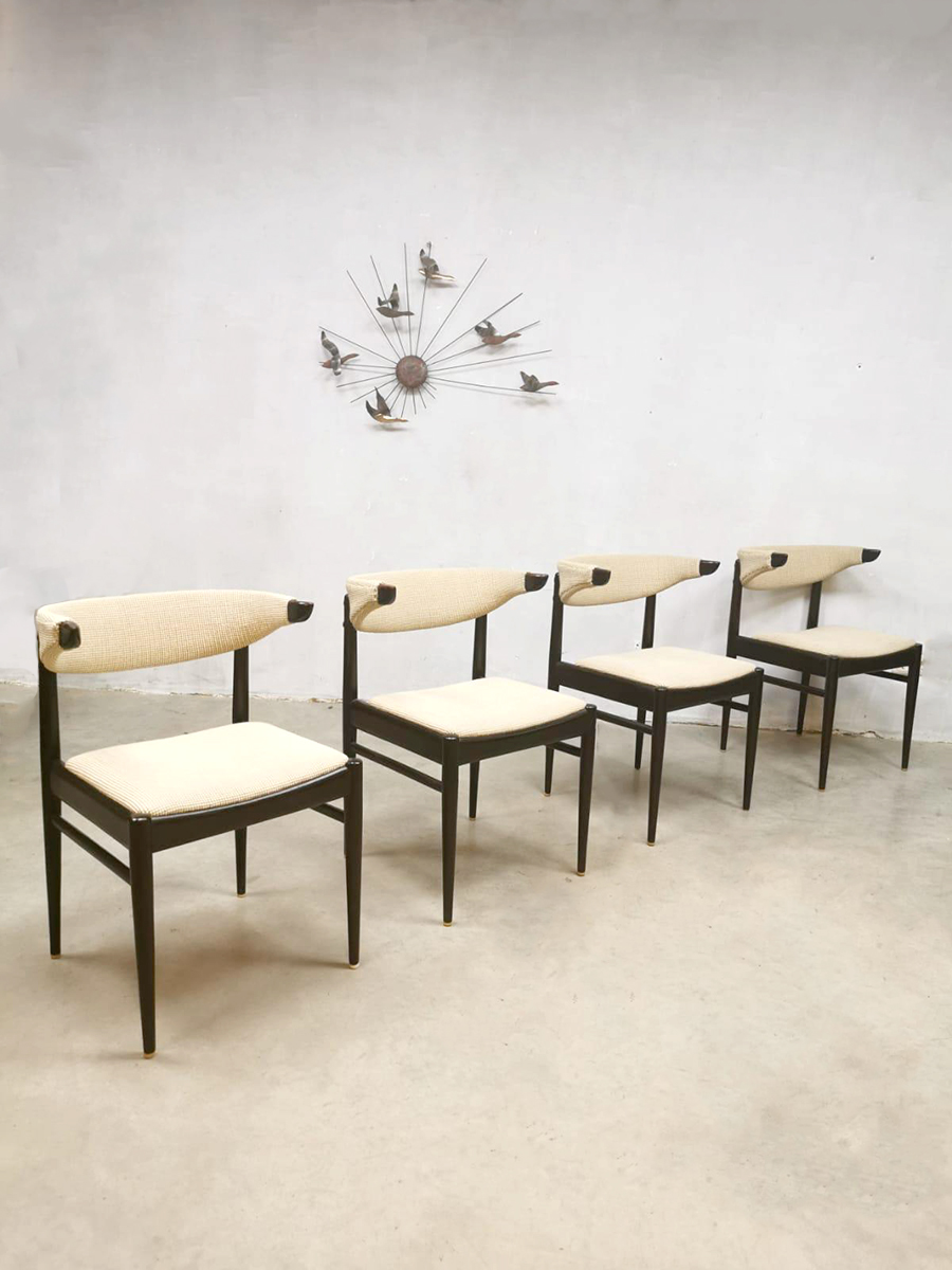 Vintage Danish design dining chairs eetkamerstoelen 'wingback'