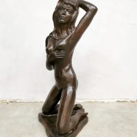 Vintage nude lady sculpture chalkware 'Alexander' keramiek beeld 'pin up'
