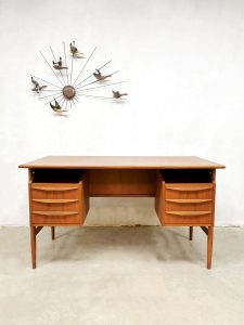 Danish midcentury modern desk Deens vintage teak design bureau Tibergaard
