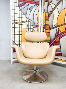 Dutch design 'Big Tulip' easy chair lounge fauteuil Artifort Pierre Paulin F545