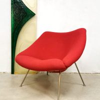 Pierre Paulin Dutch design ‘Oyster’ easy chair lounge fauteuil ArtifortF157 red ladies model