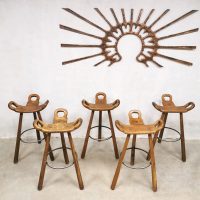 Midcentury design Spanish bar stools Spaanse barbruk krukken Brutalist