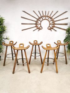 Midcentury design Spanish bar stools Spaanse bar krukken Brutalist