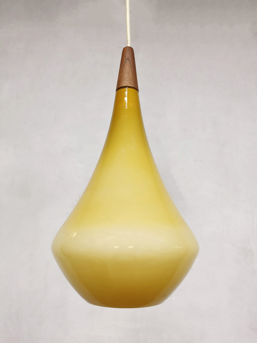 Midcentury design 'Teardrop' pendant hanglamp Jacob Bang Holmegaard