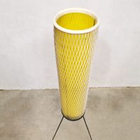 vintage tripod rocket lamp vloerlamp yellow minimalism