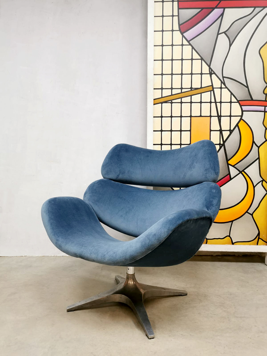 Kruis aan Verborgen Bloody Vintage design swivel chair draaifauteuil Enrico Wallès Romefa 'Magestic  blue velvet' | Bestwelhip