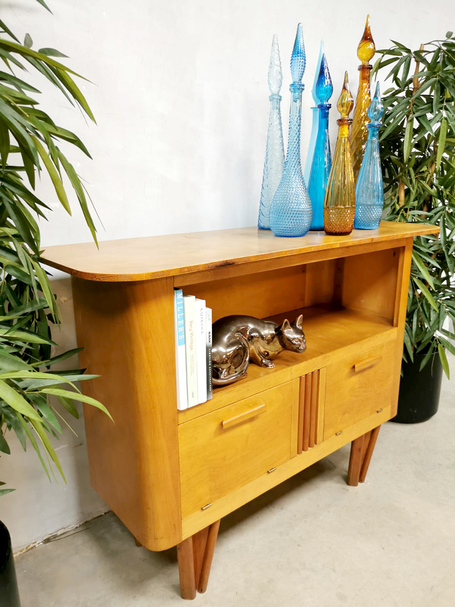 Malaise navigatie afstand Vintage Dutch design cabinet tv meubel kast 'sixties delight' | Bestwelhip