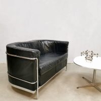 Vintage Italian design sofa loveseat bank ‘Black leather minimalism’ Paulo Lomazzi's for Zanotta style