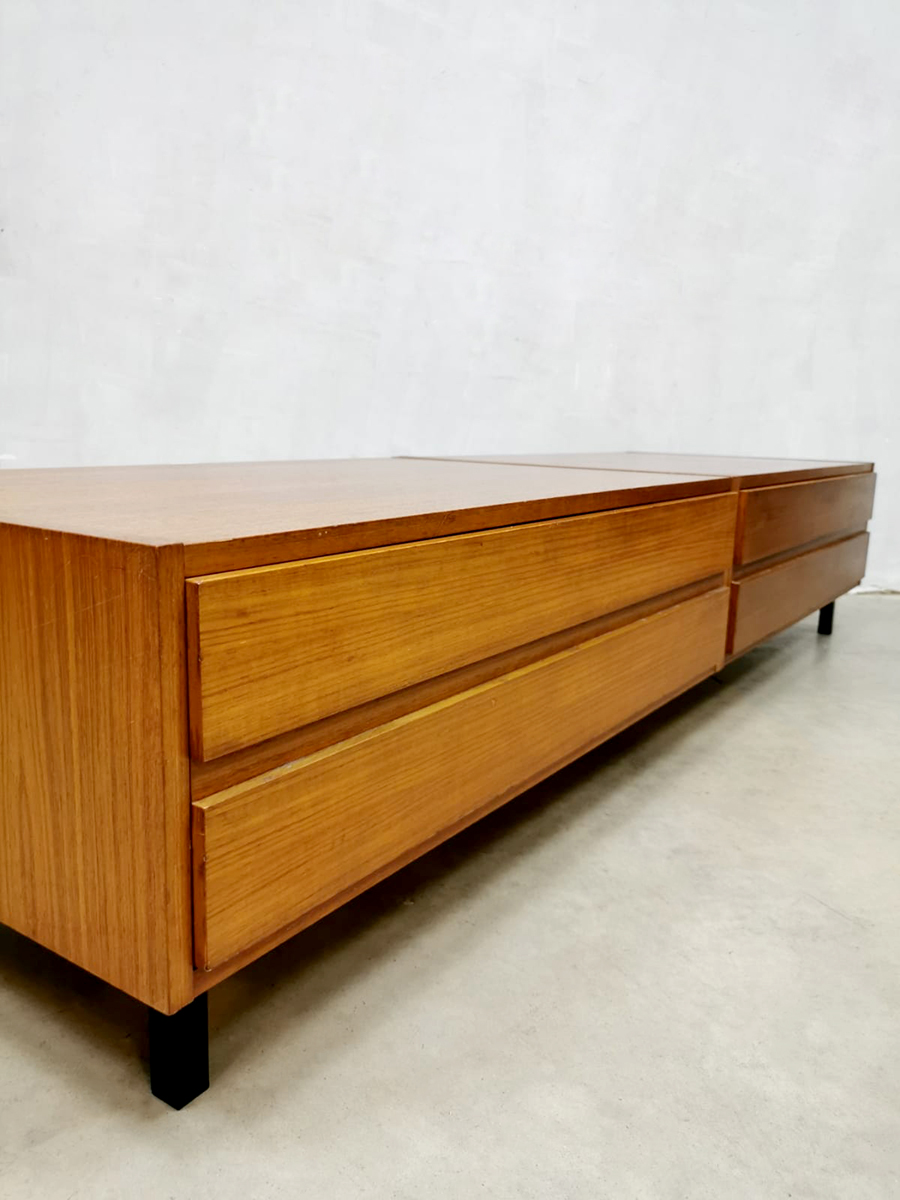 Kleverig jurk oorsprong Midcentury Danish vintage design lowboard dressoir Deens tv meubel  'minimalism' | Bestwelhip