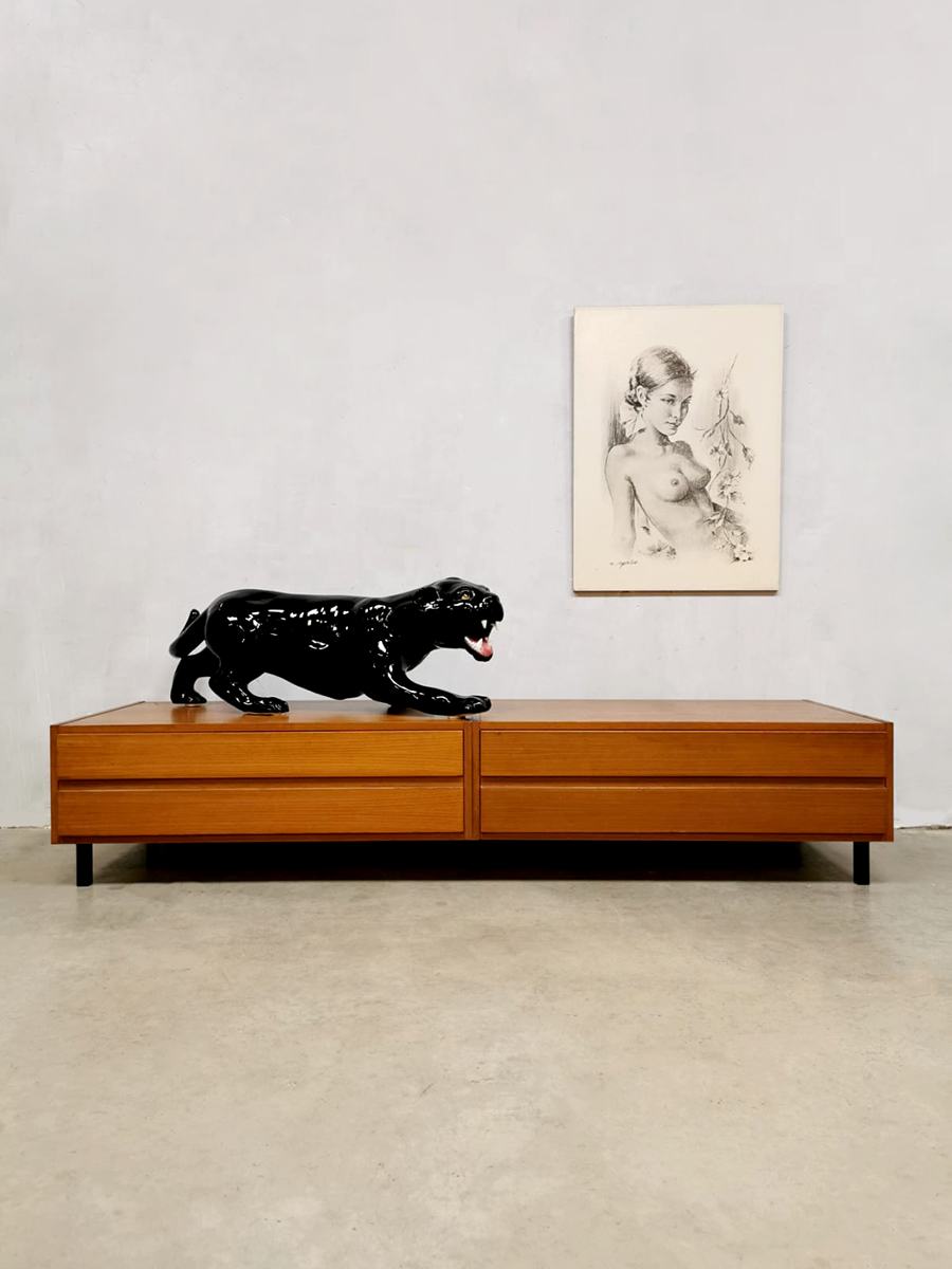 warm Deter stapel Midcentury Danish vintage design lowboard dressoir Deens tv meubel  'minimalism' | Bestwelhip