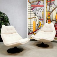 Vintage Dutch design swivel chair F511 Geoffrey Harcourt Artifort bouclé