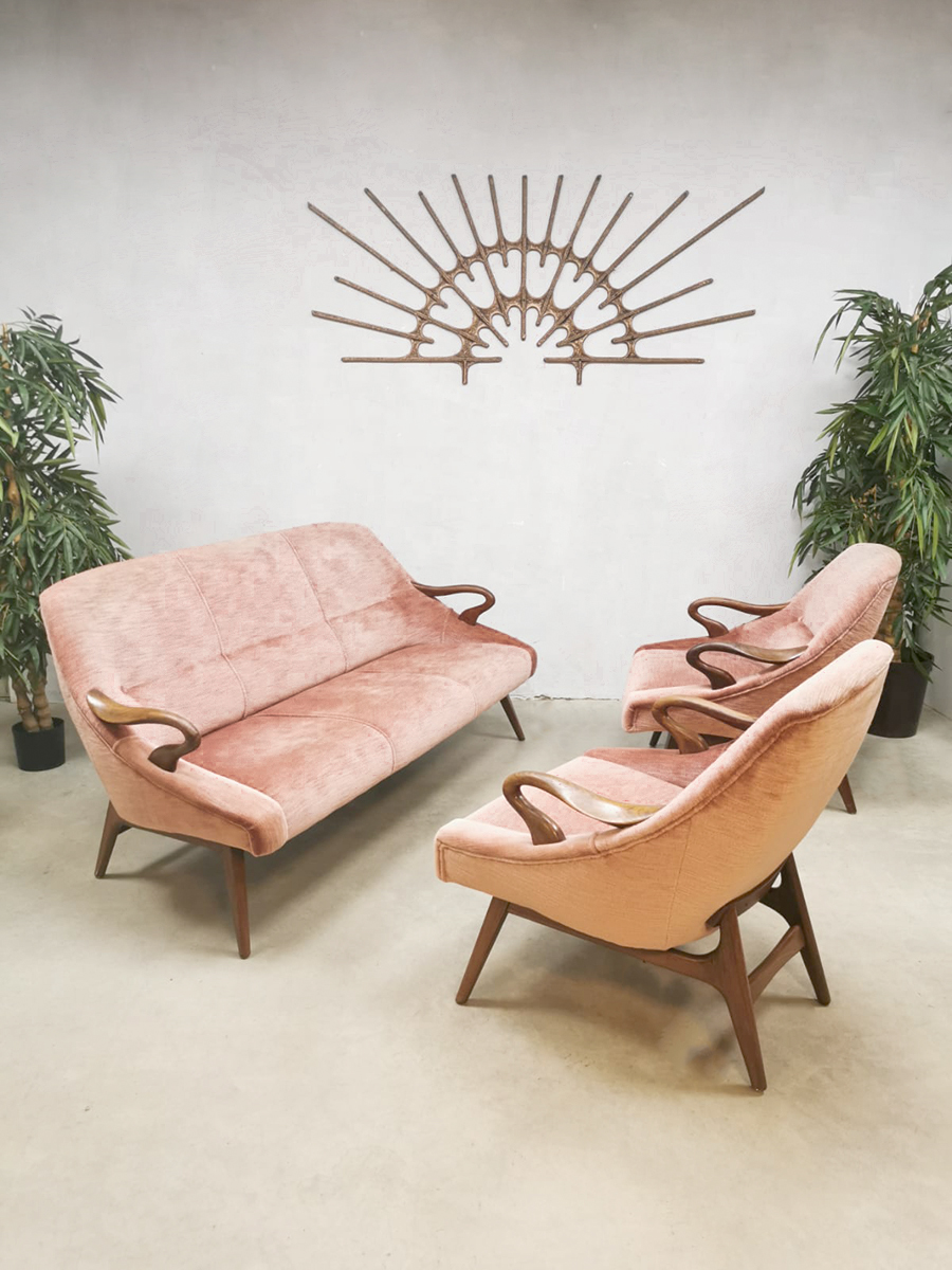 Midcentury Danish design lounge set sofa armchairs fauteuils 'Lovely pink velvet'