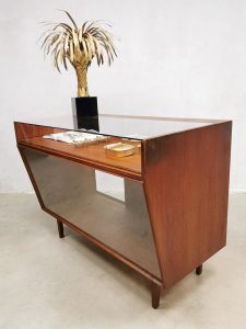 Vintage display cabinet toonbank vitrinekast 'Perfect showcase'