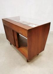 Vintage display cabinet toonbank vitrinekast 'Perfect showcase'