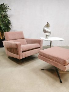 Midcentury lounge armchairs fauteuils rosewood 'Pretty pink duo'