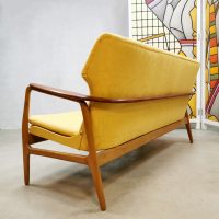 Midcentury Dutch sofa Madsen & Schubell Bovenkamp 'Floral yellow'