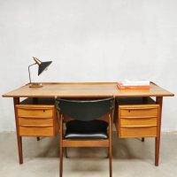 Mid-Century Teak Model 75 Desk from Omann Jun