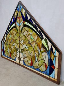 Midcentury stained glass church window glas in lood kerkraam 'Colourful pride'